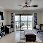 Blue Water Retreat - A Peaceful Galveston Getaway