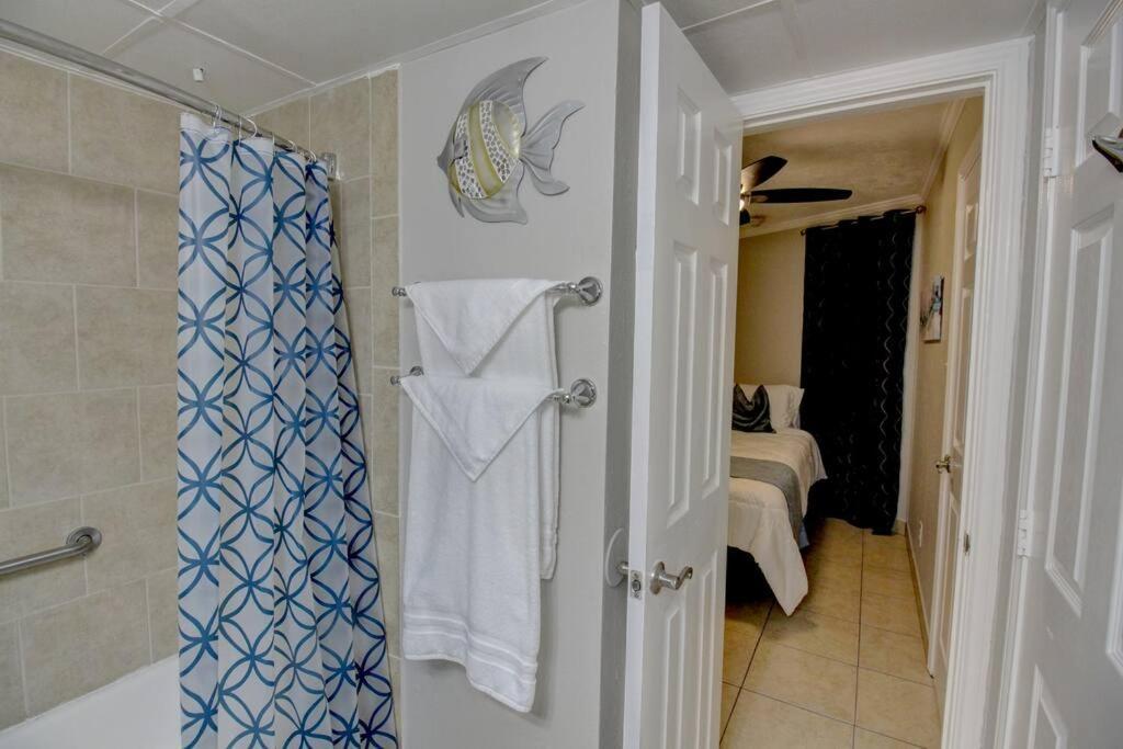 Blue Water Retreat - A Peaceful Getaway * Galveston